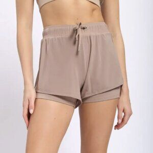 NWT Active Mesh Short with Lining Size Large